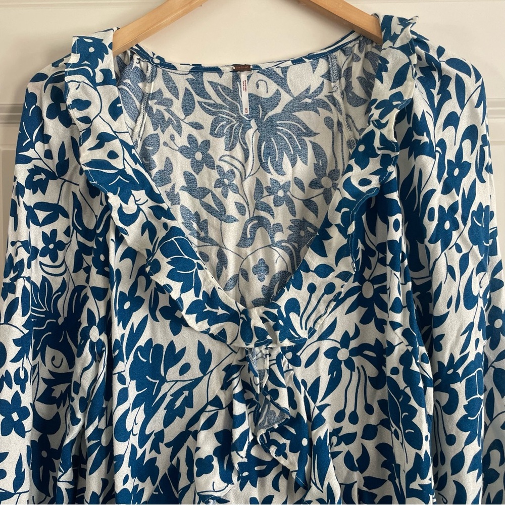 Free People Rebecca Blue and White Ruffled Floral Long Sleeve Dress Size M - Picture 13 of 14